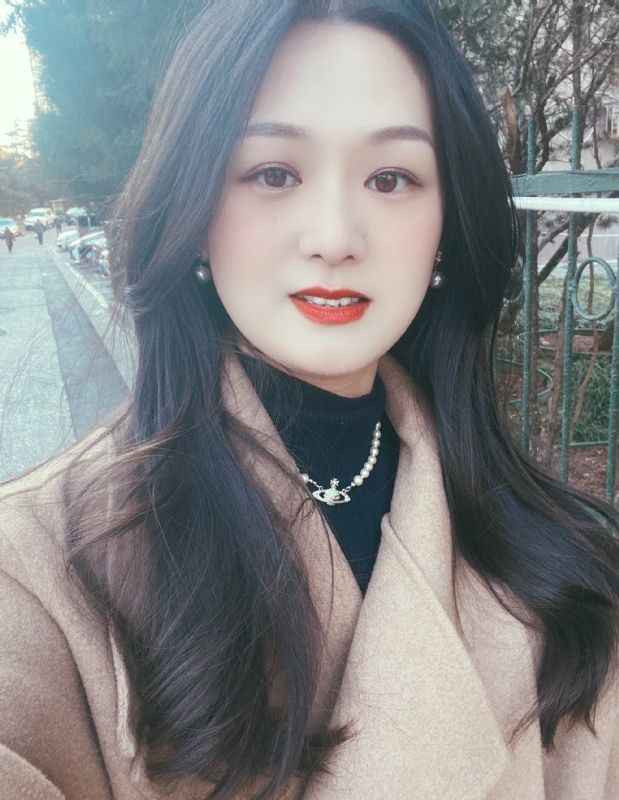 盧盈穎的第一张照片--高雄王婆说媒