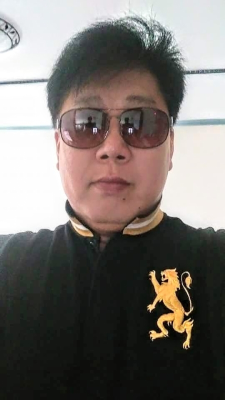 含笑半步癲的第一张照片--高雄王婆说媒