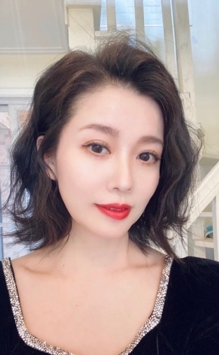 束負的第一张照片--高雄王婆说媒